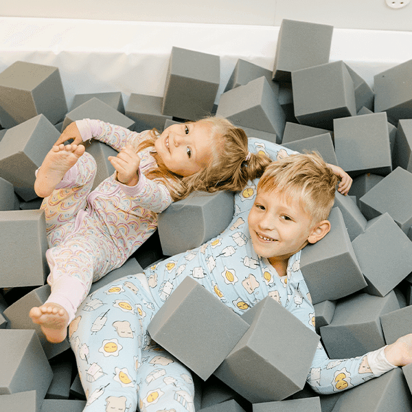 Gena Jaffe Showcasing How to Install a Foam Pit - Smart Playrooms