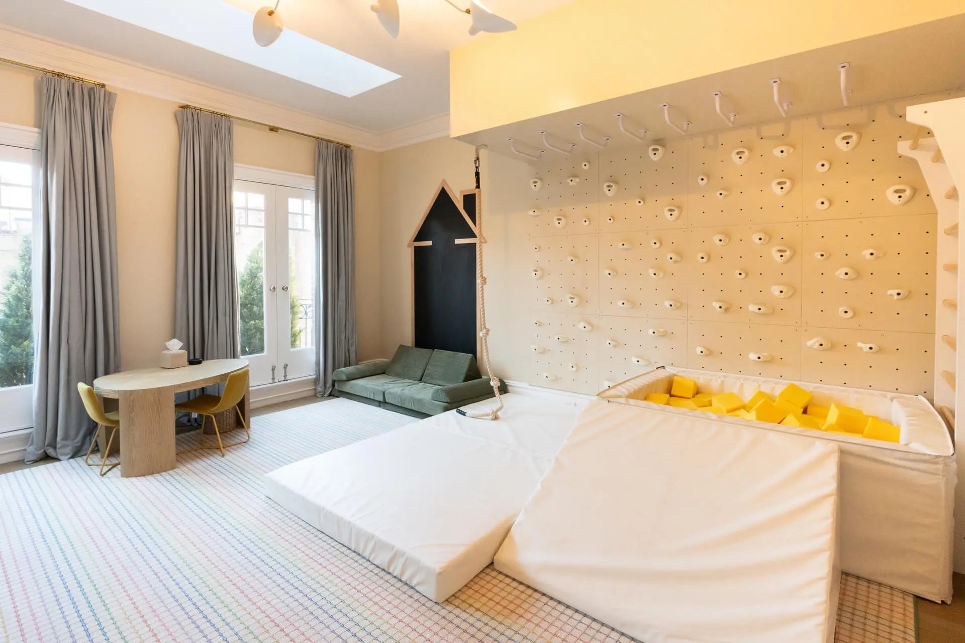 Smart Playrooms 